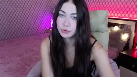S U N N Y online show from September 2025 06:22:02 PM