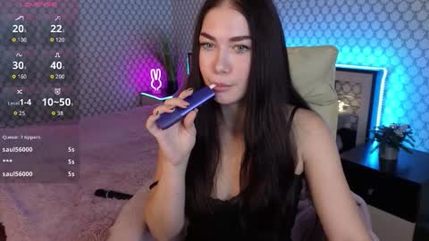 S U N N Y online show from October 2025 01:19:01 PM