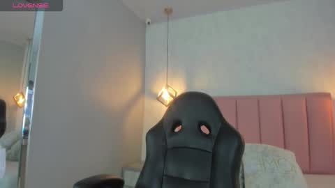  S U N N Y online show from January 2026 11:58:01 AM