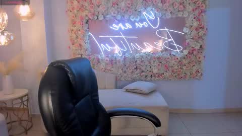 Sunny Rivers online show from December 2025 11:27:02 AM