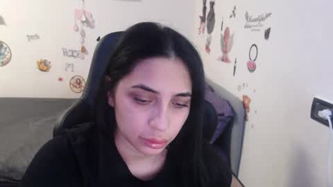 Snapshot of sunrocss chatting on November 2025 01:46:02 PM sunrocss online show from November 2025 01:46:02 PM