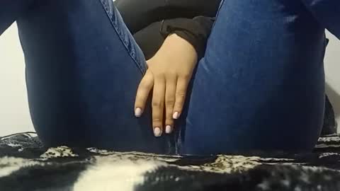 Annie online show from April 2026 06:33:02 PM