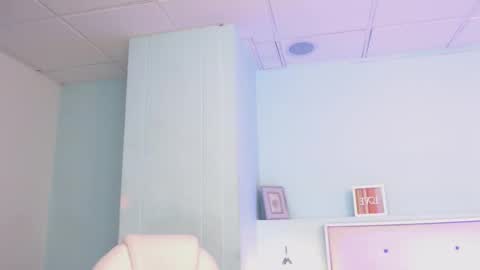 Sunshine  online show from March 2025 06:19:02 PM