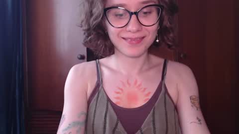 Snapshot of sunshinehella chatting on June 2026 12:36:02 PM Hella online show from June 2026 12:36:02 PM