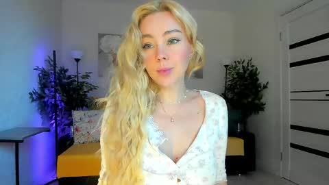 Snapshot of super_peach chatting on June 2026 02:27:01 AM Jenn online show from June 2026 02:27:01 AM