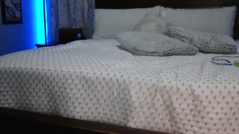 Superbronnon online show from January 2025 01:50:01 AM