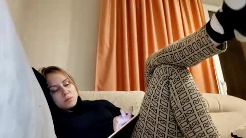 Annie online show from January 2025 03:05:02 PM