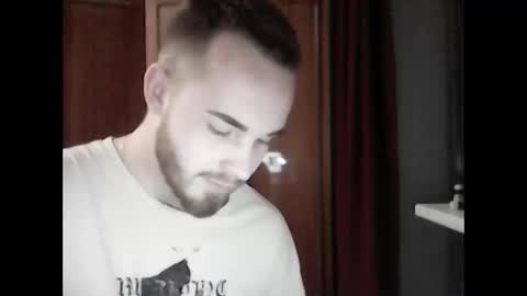 Snapshot of supermanqsky chatting on December 2024 02:06:02 PM SupermanQSky online show from December 2024 02:06:02 PM