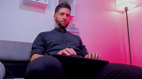 supreme_alpha_ online show from November 2025 03:45:02 AM