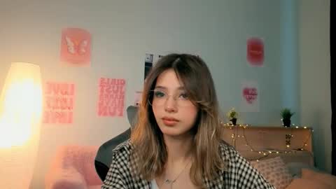 Sara online show from March 2026 01:36:02 PM