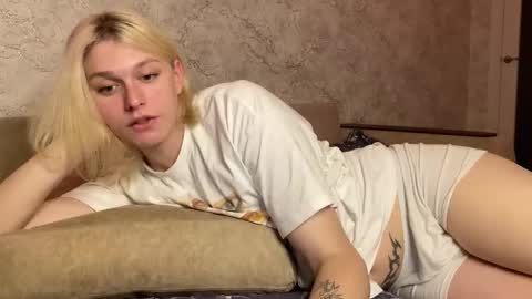 Vladiva online show from December 2025 08:28:02 PM