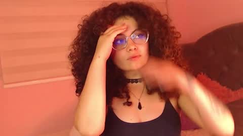 Snapshot of susan_bluee chatting on December 2024 05:10:01 PM Susan online show from December 2024 05:10:01 PM