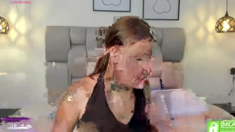 Susan online show from April 2026 08:21:01 PM