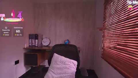 Snapshot of susan_voltaire chatting on July 2026 09:17:02 PM susan_voltaire online show from July 2026 09:17:02 PM