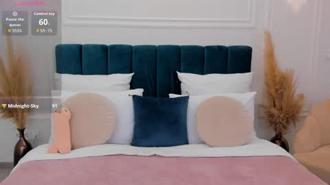 Susan online show from November 2025 01:32:01 PM