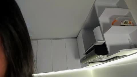 susanclarck online show from November 2025 12:32:01 AM