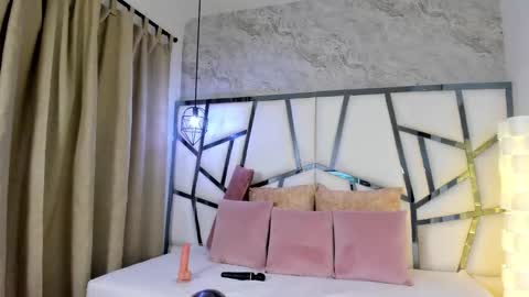 susanna_cute online show from February 2026 01:27:02 PM