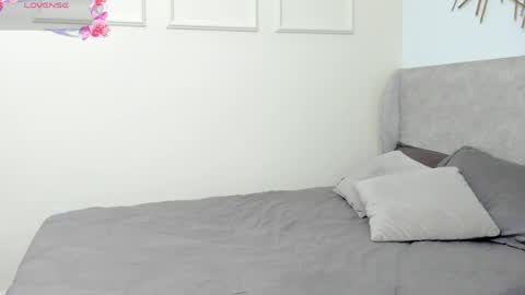 Amelia  online show from April 2026 01:33:02 PM