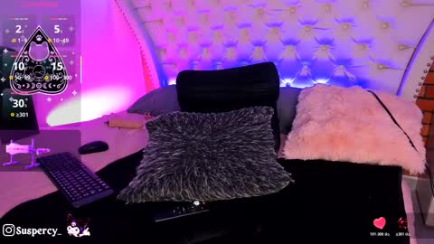 Val Help me get to 100 thumbs up online show from November 2025 10:31:01 PM