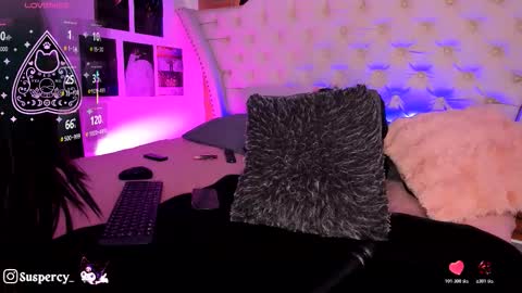 Val Help me get to 100 thumbs up online show from December 2025 06:02:01 PM