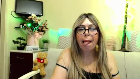Snapshot of susiexnoreen chatting on July 2026 01:41:02 AM SusiexNoreen online show from July 2026 01:41:02 AM