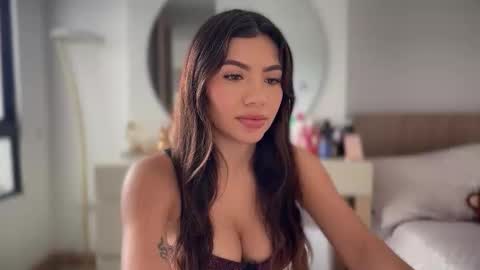 Snapshot of sussanf_ chatting on September 2025 08:32:02 PM  Susy  online show from September 2025 08:32:02 PM