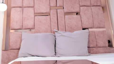 Sussie Tompsom online show from April 2026 12:08:02 PM