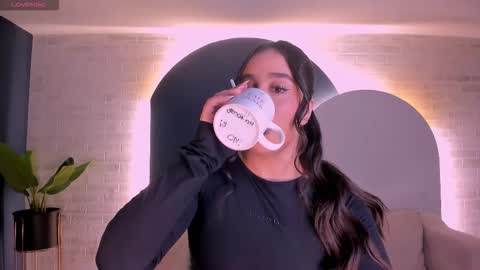 Sussy Bell online show from January 2026 03:20:02 AM