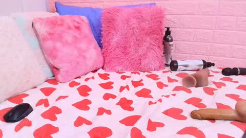 suzan_30 online show from May 2026 09:11:02 PM
