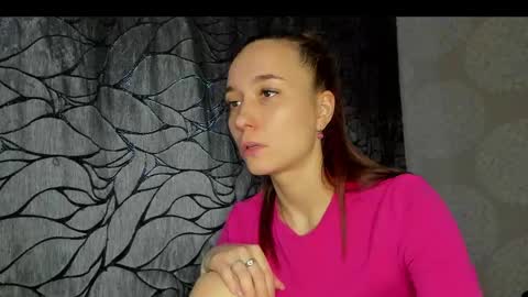 Snapshot of suzan_saint chatting on February 2025 03:13:02 AM S online show from February 2025 03:13:02 AM