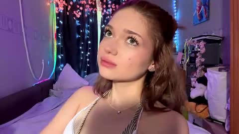 Snapshot of suzannabarmes chatting on June 2026 04:00:02 PM Stacy online show from June 2026 04:00:02 PM