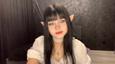 EmilySuonn online show from May 2026 05:46:02 AM