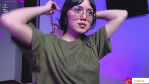 Snapshot of suzumi_ chatting on February 2025 09:43:01 AM Jadde  online show from February 2025 09:43:01 AM