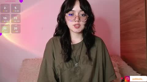 Snapshot of suzumi_ chatting on February 2025 08:05:01 AM Jadde  online show from February 2025 08:05:01 AM