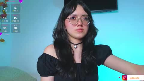 Snapshot of suzumi_ chatting on March 2025 08:37:02 AM Jadde  online show from March 2025 08:37:02 AM