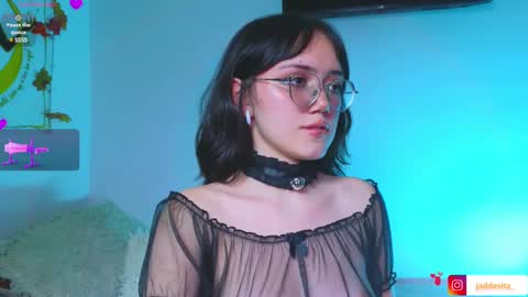 Snapshot of suzumi_ chatting on March 2025 09:12:02 AM Jadde  online show from March 2025 09:12:02 AM