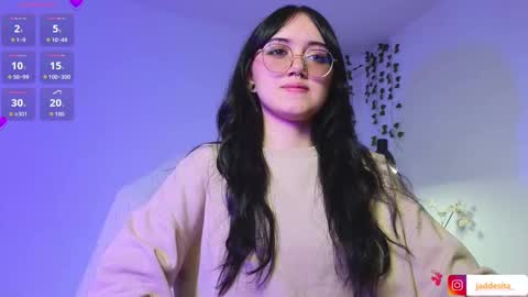 Snapshot of suzumi_ chatting on September 2025 10:10:02 PM Jadde  online show from September 2025 10:10:02 PM