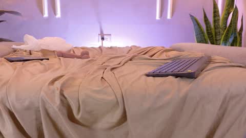 Suzy online show from March 2026 12:05:01 AM