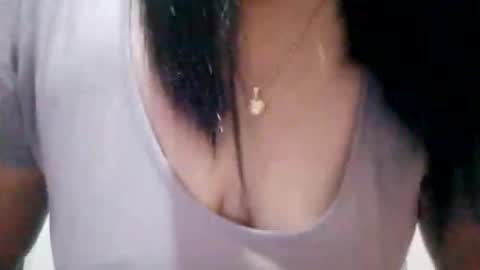 suzzie_hot online show from December 2025 08:27:02 PM