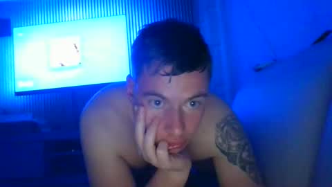 sventwik23 online show from April 2026 01:43:02 AM