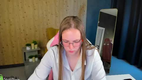 Snapshot of swayx1 chatting on July 2026 04:59:02 AM Emma online show from July 2026 04:59:02 AM