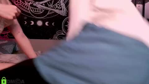 sweaties3 online show from March 2026 03:19:02 PM