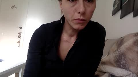 Snapshot of swee788485 chatting on October 2025 08:11:01 AM ALBA online show from October 2025 08:11:01 AM