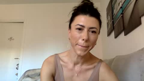 Snapshot of swee788485 chatting on November 2025 02:49:02 PM ALBA online show from November 2025 02:49:02 PM