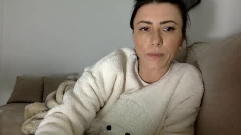 Snapshot of swee788485 chatting on November 2025 09:46:02 PM ALBA online show from November 2025 09:46:02 PM