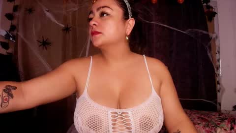 Debora  online show from October 2025 11:57:02 AM