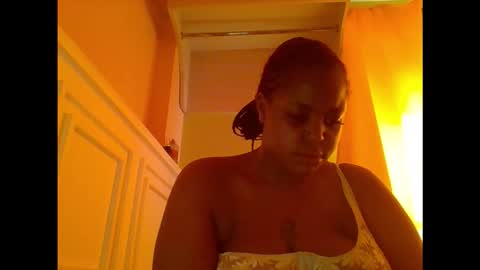 sweet52537 online show from October 2025 05:30:02 AM