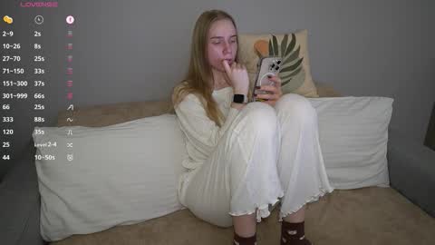 Michelle online show from December 2025 09:44:02 PM