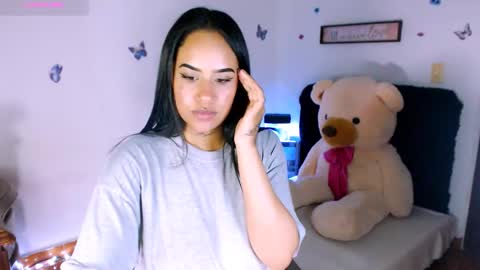 Stephanie online show from December 2025 12:06:01 AM