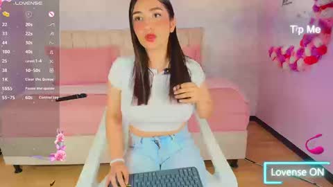 Snapshot of sweet_artemiis chatting on November 2025 10:26:02 PM sweet_artemiis online show from November 2025 10:26:02 PM